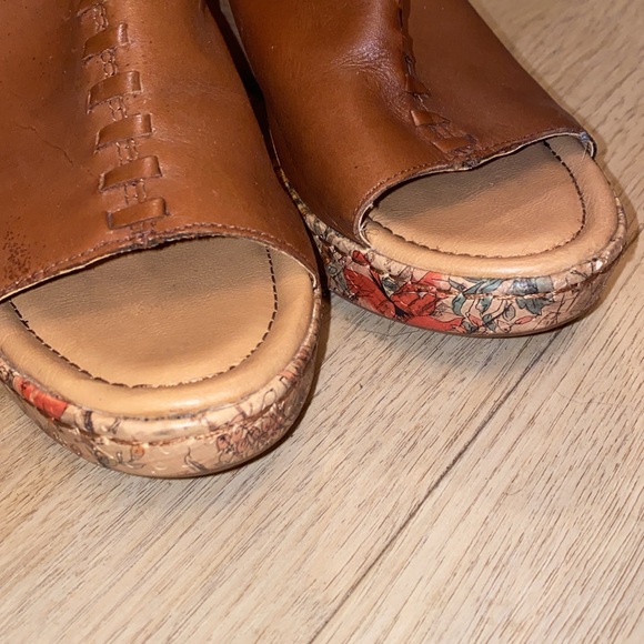 BOC Born Concept Floral Wedge Brown Leather Cork Slip On Heel size 9 - Picture 3 of 10